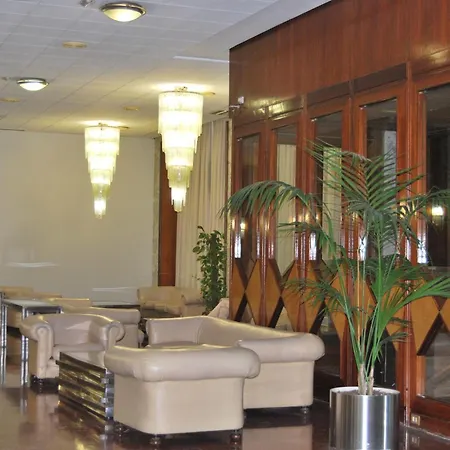 Hotel Estudiotel 2*