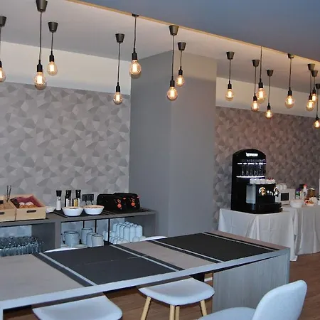 Hotel Estudiotel 2*