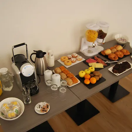 Estudiotel Hotel 2*